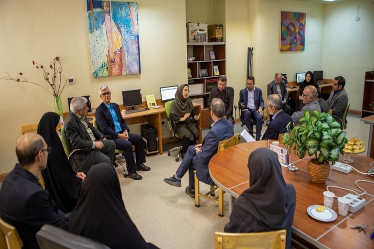 حضور رئیس دانشگاه در سایت کتابخانه مرکزی